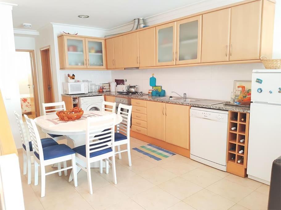 Casa De Praia Acolhedora/ Cosy Beach House Marinha das Ondas Eksteriør billede